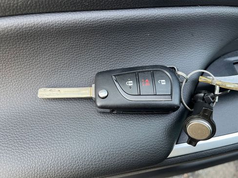 Used 2025 Toyota RAV4 LE image 22