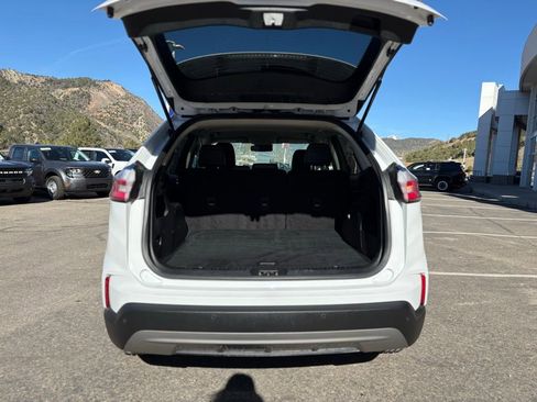 Certified 2024 Ford Edge SEL image 8