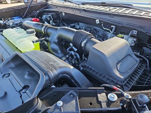 New 2025 Ford Expedition Active image 15