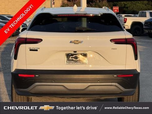 Used 2024 Chevrolet Blazer EV LT AWD/4WD image 7
