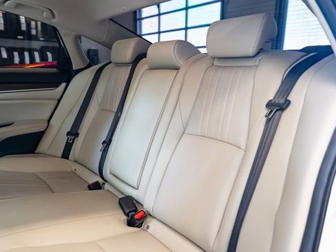 Used 2019 Honda Accord Touring image 27