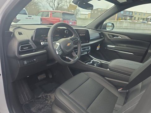 New 2026 Chevrolet Traverse LT w/ Sun and Wheel Package image 3