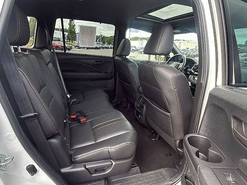 Used 2023 Honda Passport TrailSport image 19