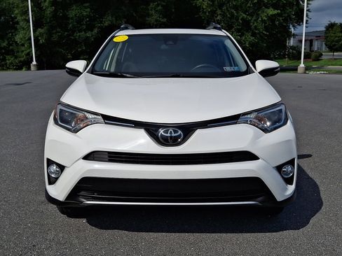 Used 2018 Toyota RAV4 XLE w/ Plus Extra Value Package AWD/4WD image 2