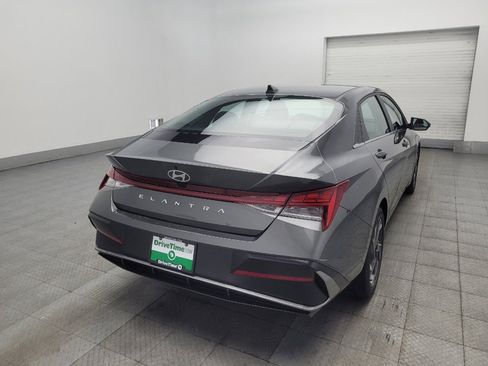 Used 2025 Hyundai Elantra SEL FWD image 9