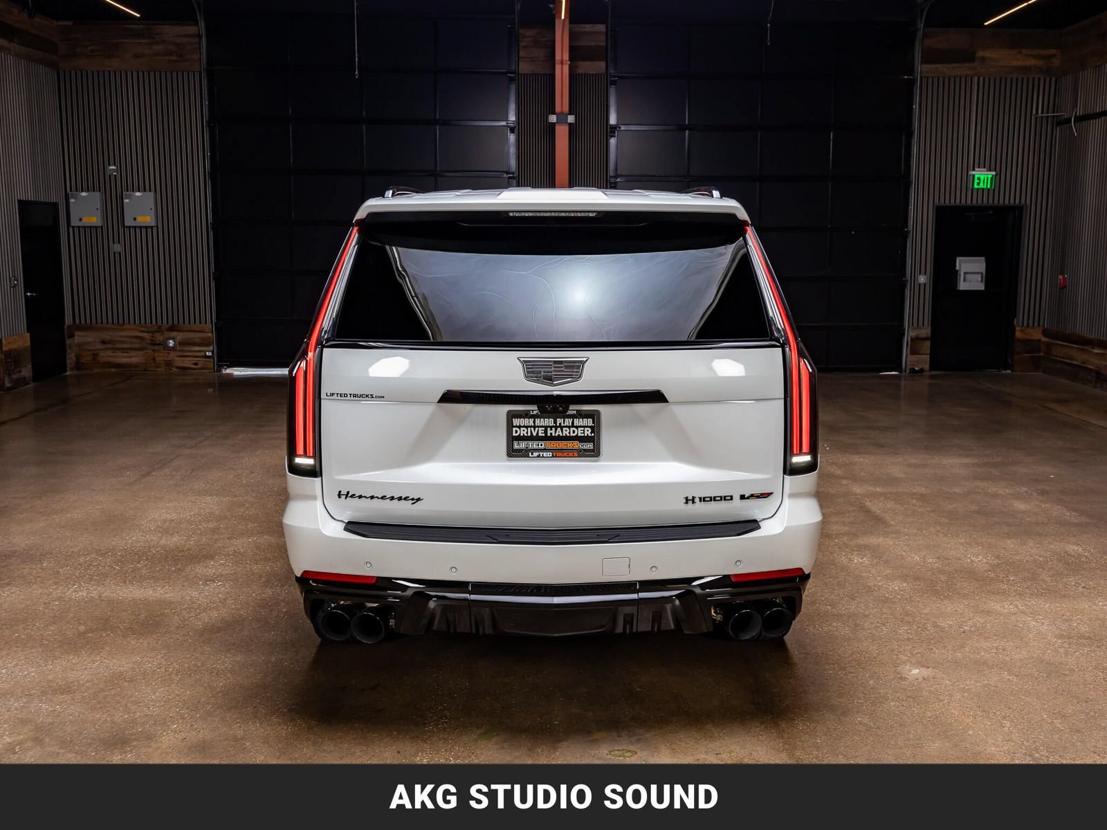 Used 2025 Cadillac Escalade V AWD/4WD image 8