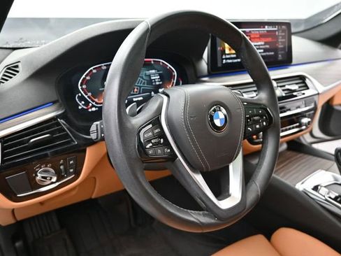 Used 2023 BMW 530i w/ Convenience Package image 13