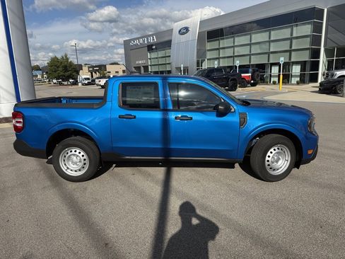 New 2025 Ford Maverick XL image 9