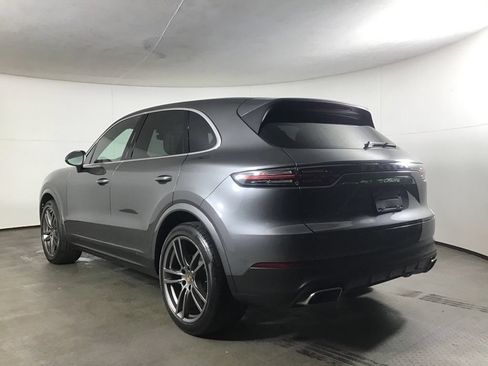 Certified 2022 Porsche Cayenne AWD/4WD image 3