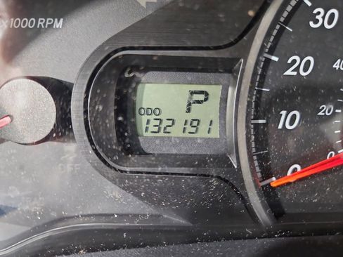 Used 2014 Toyota Sienna LE image 16