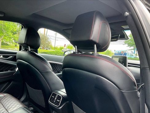 Used 2019 Genesis G70 2.0T Advanced w/ Sport Package AWD/4WD image 15