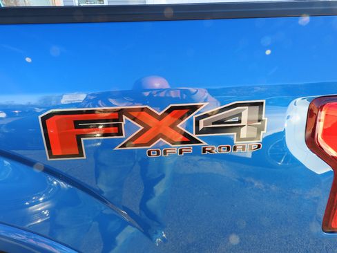 Used 2019 Ford F150 XLT w/ Equipment Group 302A Luxury image 12