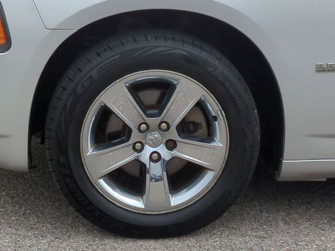 Used 2010 Dodge Charger SXT image 14