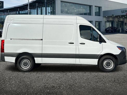 New 2025 Mercedes-Benz Sprinter 2500 image 3