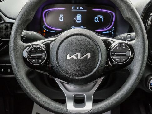 Used 2025 Kia Soul S FWD image 25