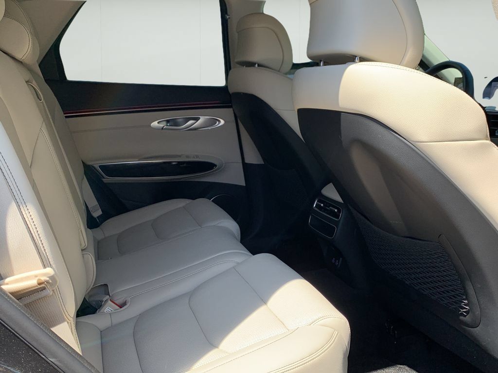 Certified 2026 Genesis GV70 2.5T AWD/4WD image 37