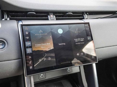 Used 2025 Land Rover Discovery Sport S image 34