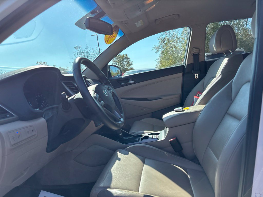 Used 2017 Hyundai Tucson Limited w/ Cargo Package AWD/4WD image 10