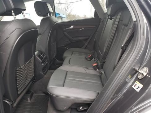 Used 2021 Audi Q5 Prestige w/ Prestige Package image 12