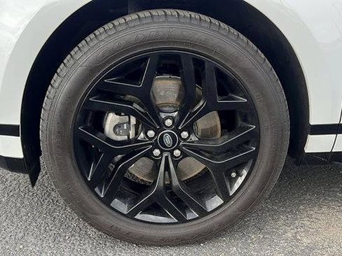 Used 2023 Land Rover Range Rover Evoque R-Dynamic S image 10