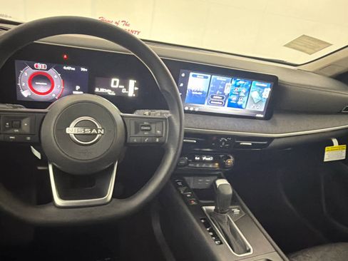 New 2026 Nissan Kicks SV image 18