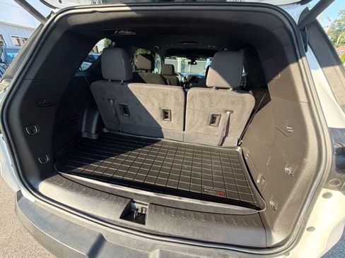 Used 2023 Chevrolet Traverse LT AWD/4WD image 6