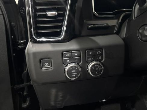 Used 2025 GMC Sierra 1500 Denali Ultimate AWD/4WD image 17