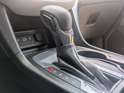 Used 2023 Chevrolet Equinox LT FWD image 12