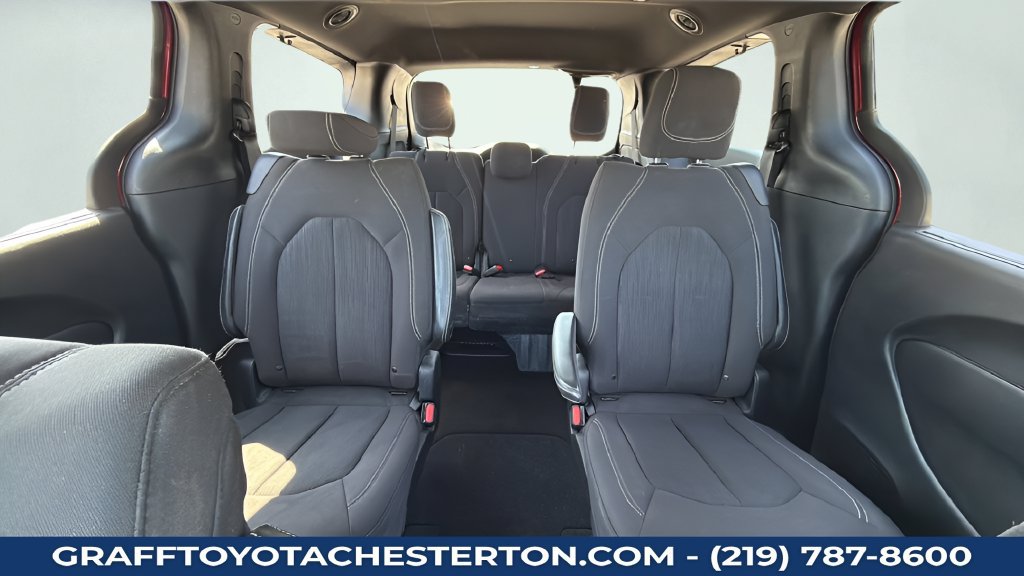Used 2019 Chrysler Pacifica Touring Plus w/ S Appearance Package FWD image 25