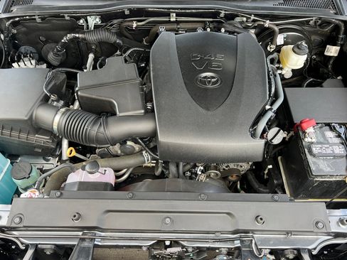 Used 2022 Toyota Tacoma SR image 22