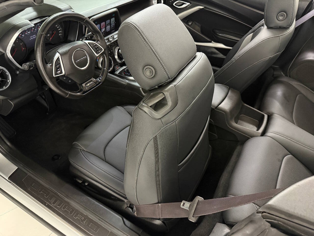 Used 2017 Chevrolet Camaro SS RWD image 43