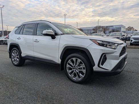 Used 2023 Toyota RAV4 XLE Premium image 2