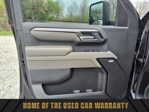 Used 2025 Chevrolet Silverado 2500 ZR2 w/ Technology Package image 19