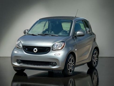 Used 2019 smart fortwo electric drive RWD image 3
