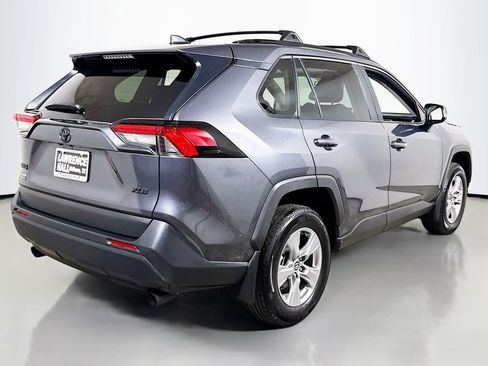 Used 2025 Toyota RAV4 XLE w/ Convenience Package FWD image 4