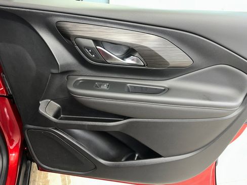 Certified 2023 GMC Terrain SLE w/ Driver Convenience Package image 32