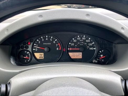 Used 2021 Nissan Frontier SV w/ Midnight Edition Floor Mats image 12