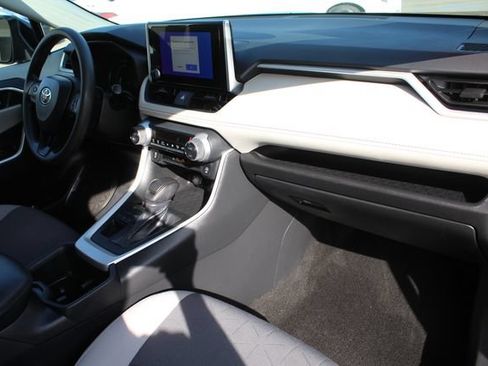Certified 2024 Toyota RAV4 XLE AWD/4WD image 19