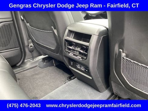 Used 2023 Jeep Grand Cherokee Limited w/ Trailer Tow Prep Group (B) AWD/4WD image 39