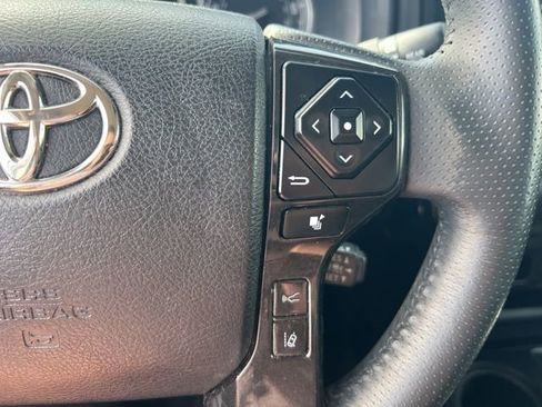 Used 2020 Toyota 4Runner TRD Off-Road Premium image 11