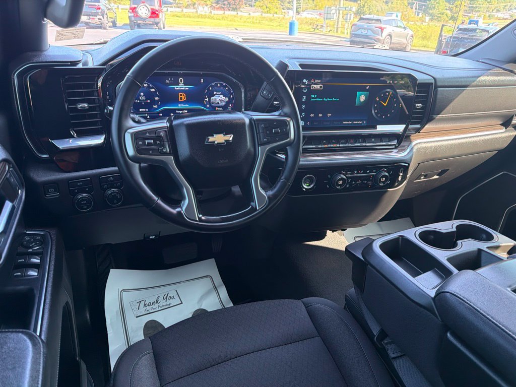 Used 2023 Chevrolet Silverado 1500 LT AWD/4WD image 13
