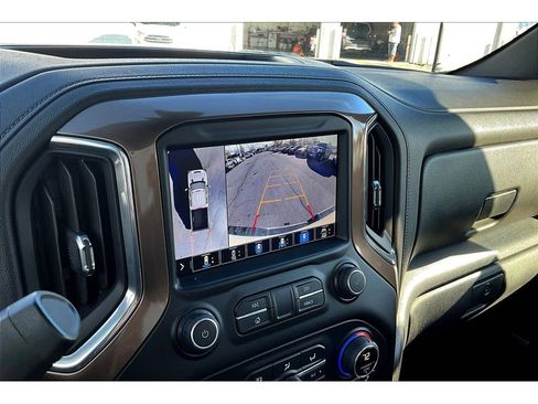 Used 2020 Chevrolet Silverado 2500 High Country w/ Z71 Off-Road Package image 15