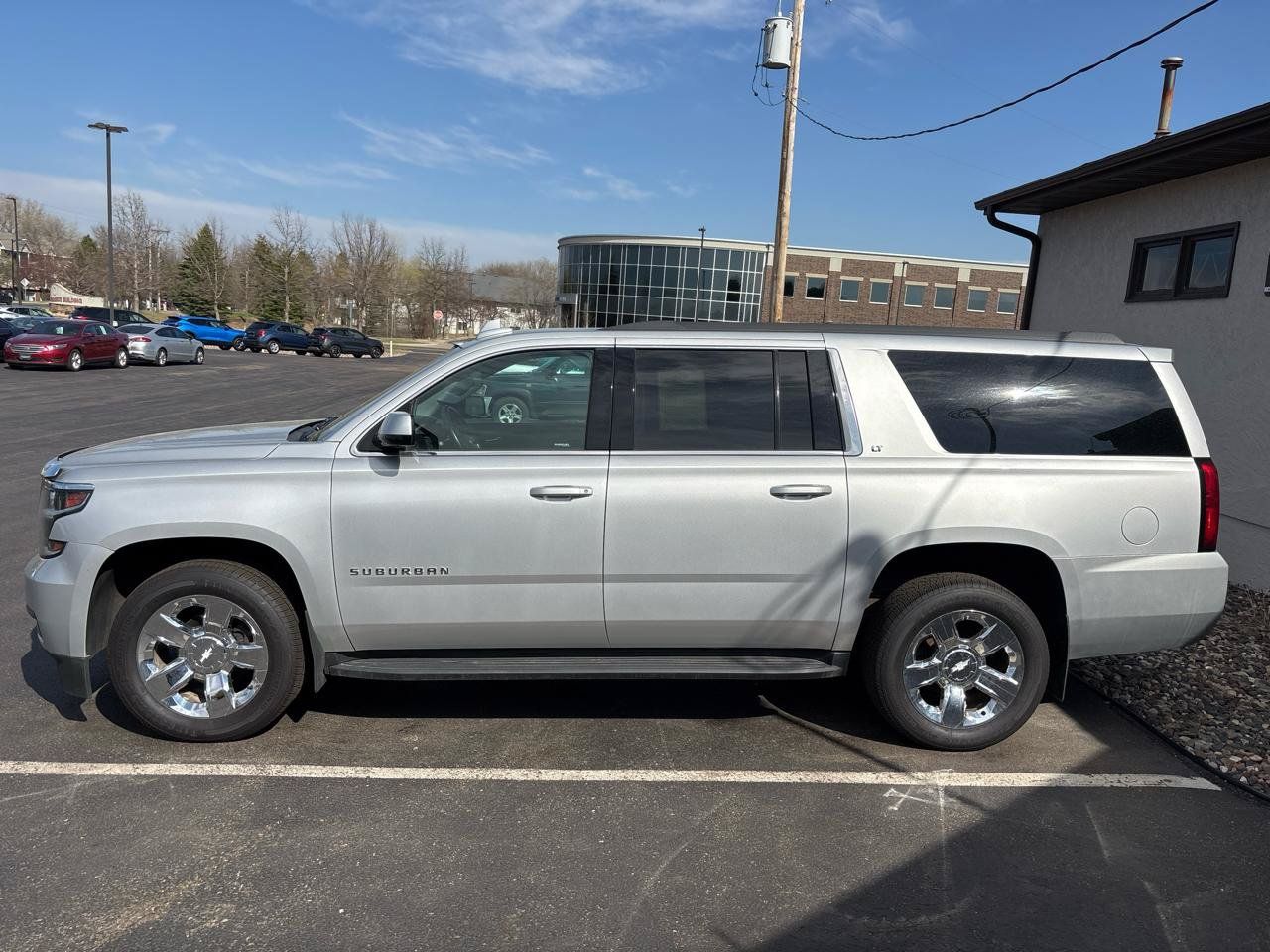 Used 2019 Chevrolet Suburban LT AWD/4WD image 6