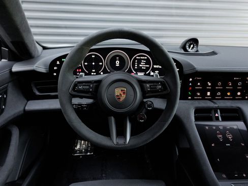 New 2025 Porsche Taycan GTS AWD/4WD image 19