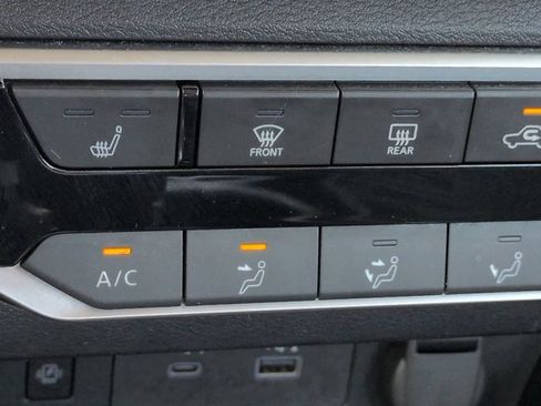 Used 2023 Nissan Altima 2.5 SR w/ SR Premium Package image 23