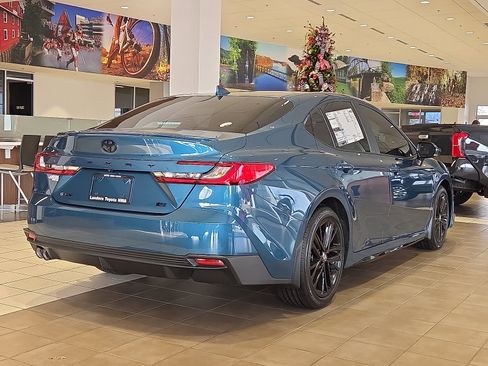 New 2026 Toyota Camry SE image 4