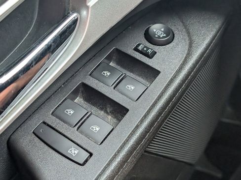 Used 2017 Chevrolet Equinox LT w/ Convenience Package FWD image 13