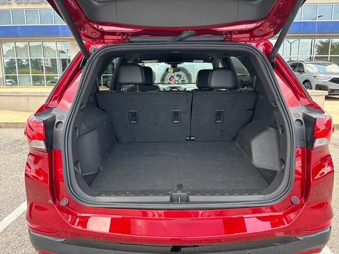 Used 2024 Chevrolet Equinox RS FWD image 9