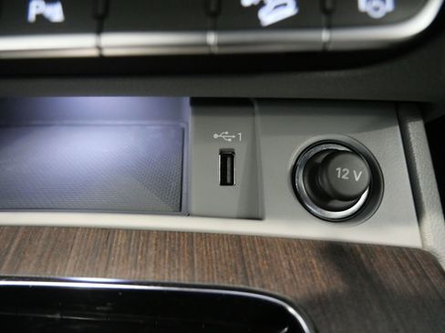 Used 2022 Audi Q5 2.0T Premium w/ Convenience Package image 21