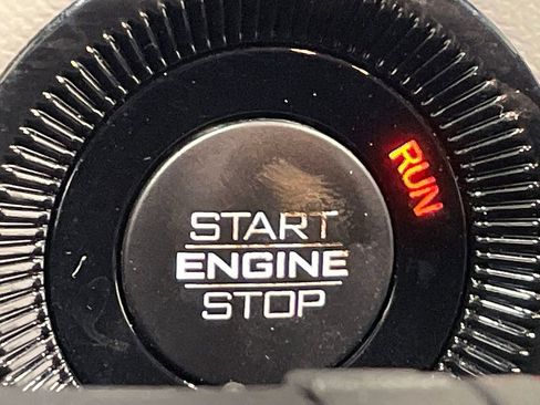 Used 2024 Jeep Compass Limited image 29